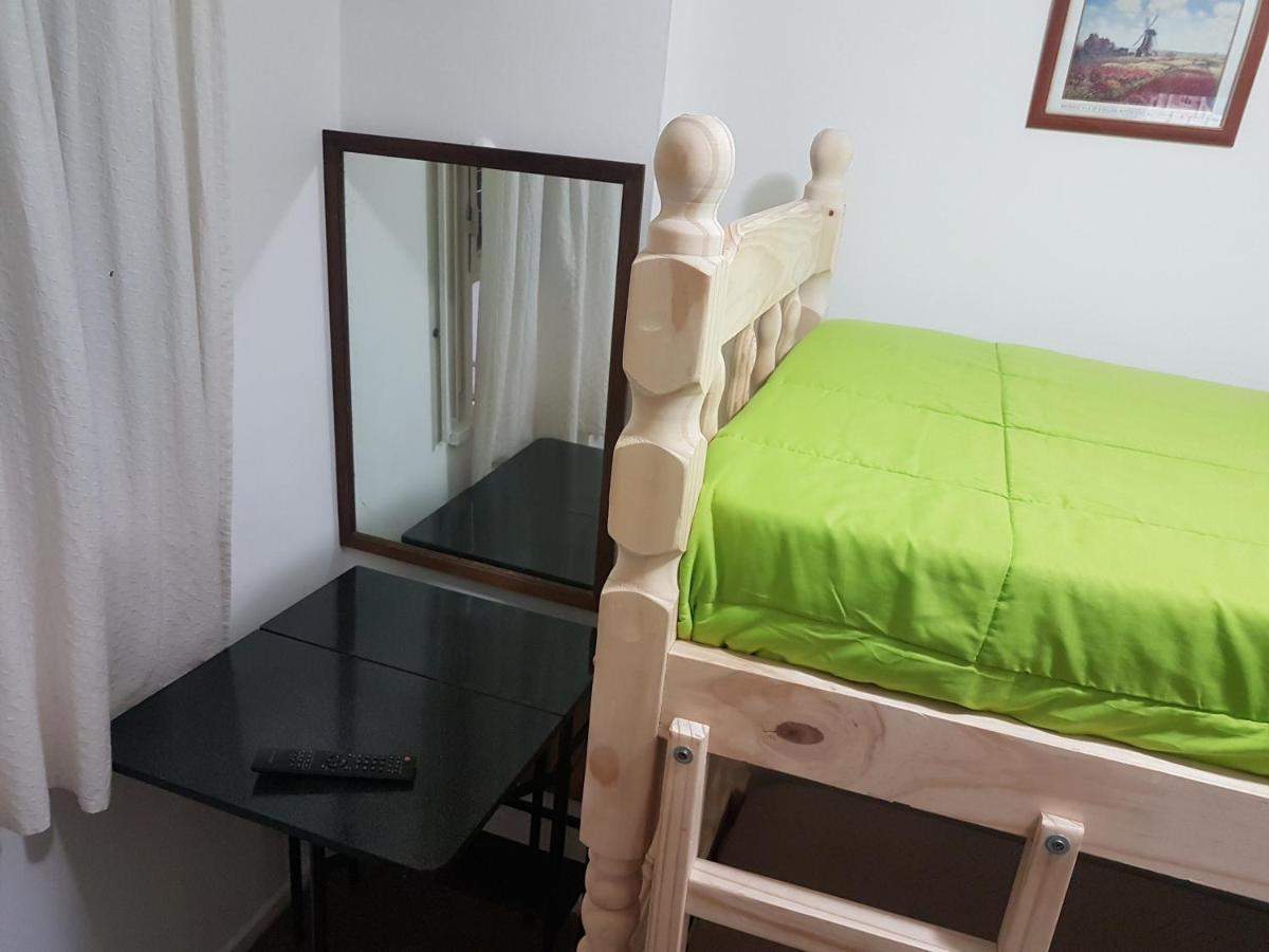 Habitacion Con Bano Privado Un Piso Por Escalera Буэнос-Айрес Экстерьер фото